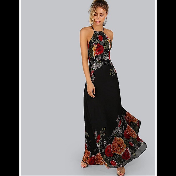 Dresses & Skirts - 🆕Halter Neck Vintage Floral Print Maxi Dress